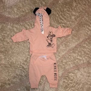 Minnie Mouse Sweat Outfit